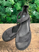 Afbeelding in Gallery-weergave laden, Nieuwe sandalen van loints of holland maat 40