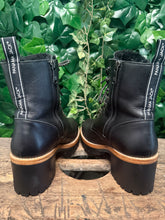Afbeelding in Gallery-weergave laden, Bijna Nieuwe boots van Panama Jack maat 37