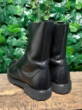 Afbeelding in Gallery-weergave laden, geweldig mooie vintage boots van Sendra maat 42
