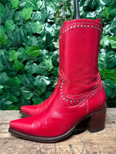 Afbeelding in Gallery-weergave laden, prachtige rode laarsjes van Sendra maat 39