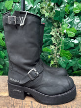 Afbeelding in Gallery-weergave laden, geweldig mooie vintage biker boots van Sendra maat 40