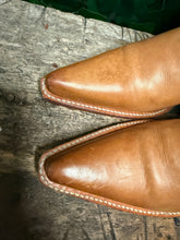 Afbeelding in Gallery-weergave laden, supermooie bijna Nieuwe laarzen van Sendra maat 37