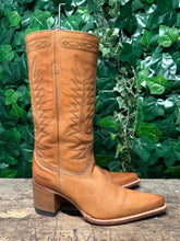 Afbeelding in Gallery-weergave laden, supermooie bijna Nieuwe laarzen van Sendra maat 37