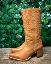 Afbeelding in Gallery-weergave laden, supermooie bijna Nieuwe laarzen van Sendra maat 37