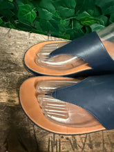 Afbeelding in Gallery-weergave laden, bijna Nieuwe slippers van Fitflop maat 38,5