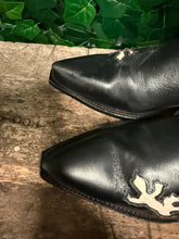 Afbeelding in Gallery-weergave laden, bijna Nieuwe prachtige laarzen van Sendra maat 40