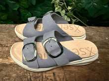 Afbeelding in Gallery-weergave laden, Nieuwe leren slippers van Xsensible maat 40 (wijdte H)