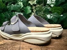 Afbeelding in Gallery-weergave laden, Nieuwe leren slippers van Xsensible maat 40 (wijdte H)