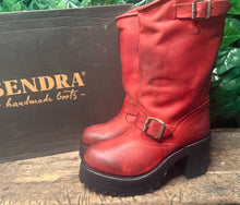 Afbeelding in Gallery-weergave laden, geweldig mooie Nieuwe vintage plateau laars Sendra maat 38
