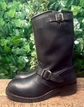 Afbeelding in Gallery-weergave laden, geweldig mooie biker boots van Sendra maat 44
