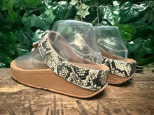 Afbeelding in Gallery-weergave laden, Nieuwe prachtige slippers van Fitflop maat 38