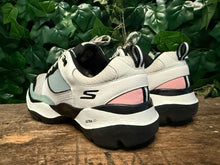 Afbeelding in Gallery-weergave laden, gewoon Nieuwe sneakers van Skechers maat 40