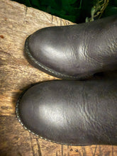 Afbeelding in Gallery-weergave laden, bijna Nieuwe gevoerde laarsjes Fred de la Bretoniere maat 41