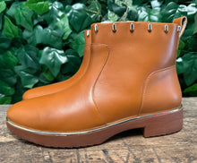 Afbeelding in Gallery-weergave laden, Nieuwe mooie leren laarsjes van Fitflop maat 39