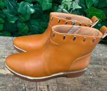 Afbeelding in Gallery-weergave laden, Nieuwe mooie leren laarsjes van Fitflop maat 39