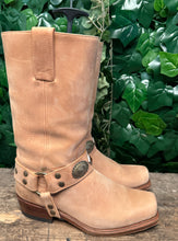 Afbeelding in Gallery-weergave laden, bijna Nieuwe prachtige laarzen van Sendra maat 40