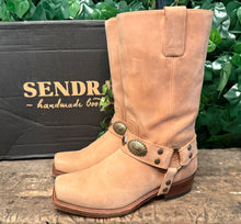 Afbeelding in Gallery-weergave laden, bijna Nieuwe prachtige laarzen van Sendra maat 40