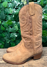 Afbeelding in Gallery-weergave laden, bijna Nieuwe prachtige laarzen van Sendra maat 39