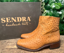 Afbeelding in Gallery-weergave laden, prachtige aparte laars van Sendra struisvogelleer maat 41