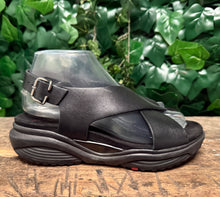 Afbeelding in Gallery-weergave laden, bijna Nieuwe sandalen van xsensible maat 37 (wijdte G)
