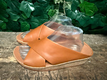 Afbeelding in Gallery-weergave laden, bijna Nieuwe slippers van Fitflop maat 41