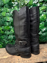 Afbeelding in Gallery-weergave laden, prachtige Nieuwe laarzen van Sendra maat 44