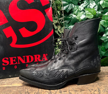 Afbeelding in Gallery-weergave laden, prachtige Nieuwe laarzen van Sendra maat 41