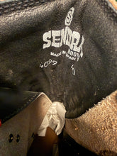 Afbeelding in Gallery-weergave laden, geweldig mooie vintage plateau boots van Sendra maat 40