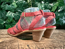 Afbeelding in Gallery-weergave laden, bijna Nieuwe mooie Sandalen van Timberland maat 39