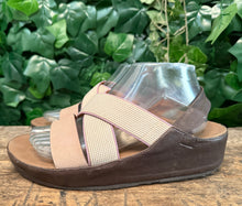 Afbeelding in Gallery-weergave laden, zo goed als nieuw sandalen van Fitflop maat 40