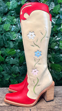 Afbeelding in Gallery-weergave laden, prachtige vintage flowerlaarzen van Sendra maat 40
