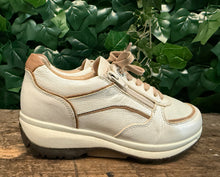 Afbeelding in Gallery-weergave laden, Bijna Nieuwe sneakers van Xsensible maat 37 (wijdte G)