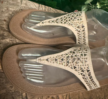 Afbeelding in Gallery-weergave laden, Nieuwe mooie slippers van Fitflop maat 41