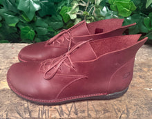 Afbeelding in Gallery-weergave laden, Nieuwe supermooie veterschoen van loints of holland maat 41