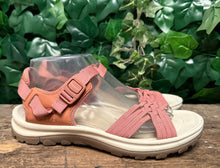 Afbeelding in Gallery-weergave laden, bijna Nieuwe sandalen van Keen maat 39
