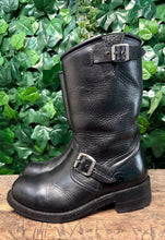 Afbeelding in Gallery-weergave laden, Bijna Nieuwe mooie biker boots van Sendra maat 42