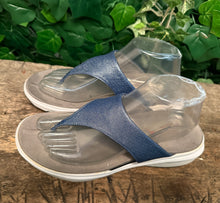 Afbeelding in Gallery-weergave laden, Bijna Nieuwe slippers van Xsensible maat 41 (wijdte G)