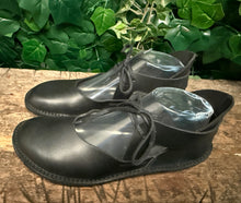 Afbeelding in Gallery-weergave laden, Nieuwe veterschoen van Loints of holland maat 38