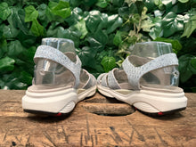 Afbeelding in Gallery-weergave laden, Bijna Nieuwe sandalen van Xsensible maat 38 (wijdte G)