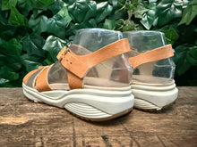 Afbeelding in Gallery-weergave laden, Bijna Nieuwe sandalen van Xsensible maat 39 (wijdte G)