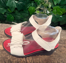 Afbeelding in Gallery-weergave laden, Nieuwe sandalen van Loints of holland maat 38