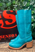 Afbeelding in Gallery-weergave laden, Nieuwe prachtige vintage blokhak laarzen van Sendra maat 37