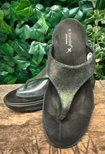 Afbeelding in Gallery-weergave laden, Bijna Nieuwe slippers van Xsensible maat 40 (wijdte G)