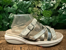 Afbeelding in Gallery-weergave laden, Nieuwe slippers van Xsensible maat 42 (wijdte H)