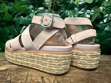 Afbeelding in Gallery-weergave laden, Bijna Nieuwe prachtige sandalen van Fitflop maat 39