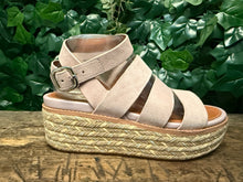 Afbeelding in Gallery-weergave laden, Bijna Nieuwe prachtige sandalen van Fitflop maat 39