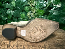 Afbeelding in Gallery-weergave laden, prachtige aparte laarzen van El Charro maat 41