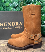 Afbeelding in Gallery-weergave laden, geweldig mooie suède biker boots van sendra maat 41