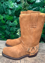 Afbeelding in Gallery-weergave laden, geweldig mooie suède biker boots van sendra maat 41