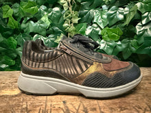 Afbeelding in Gallery-weergave laden, Bijna Nieuwe sneakers van Xsensible maat 40 (wijdte HX)